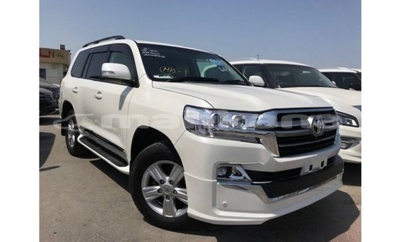 Buy Import Toyota Land Cruiser White Car in Import - Dubai in Abhasia Buy Import Toyota Land Cruiser White Car in Import - Dubai in Abhasia