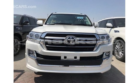 Buy Import Toyota Land Cruiser White Car in Import - Dubai in Abhasia Buy Import Toyota Land Cruiser White Car in Import - Dubai in Abhasia