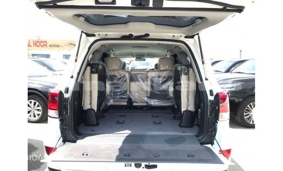Buy Import Toyota Land Cruiser White Car in Import - Dubai in Abhasia Buy Import Toyota Land Cruiser White Car in Import - Dubai in Abhasia