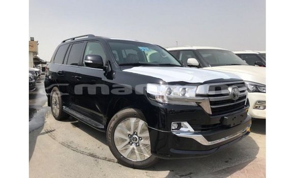 Buy Import Toyota Land Cruiser Black Car in Import - Dubai in Abhasia Buy Import Toyota Land Cruiser Black Car in Import - Dubai in Abhasia