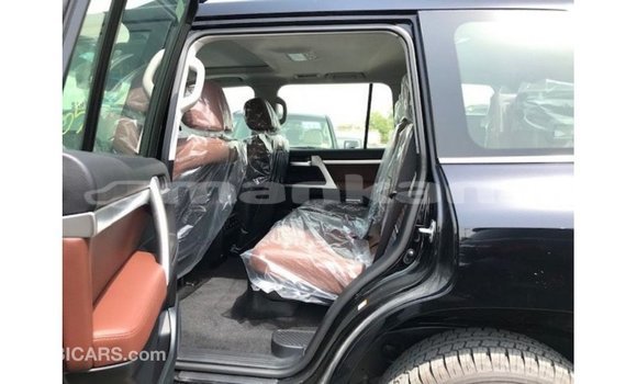 Buy Import Toyota Land Cruiser Black Car in Import - Dubai in Abhasia Buy Import Toyota Land Cruiser Black Car in Import - Dubai in Abhasia