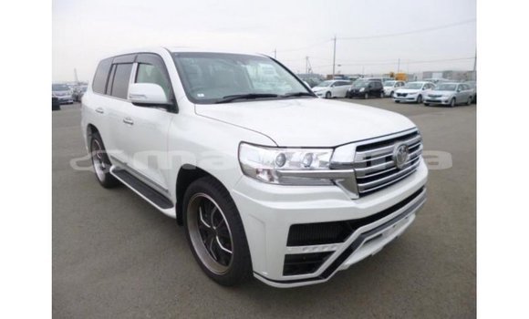 Buy Import Toyota Land Cruiser White Car in Import - Dubai in Abhasia Buy Import Toyota Land Cruiser White Car in Import - Dubai in Abhasia