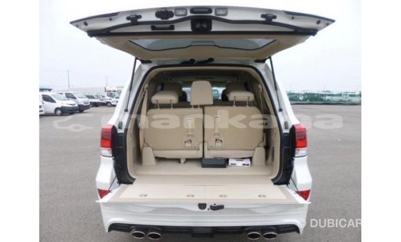 Buy Import Toyota Land Cruiser White Car in Import - Dubai in Abhasia Buy Import Toyota Land Cruiser White Car in Import - Dubai in Abhasia