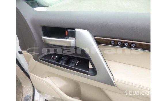 Buy Import Toyota Land Cruiser White Car in Import - Dubai in Abhasia Buy Import Toyota Land Cruiser White Car in Import - Dubai in Abhasia