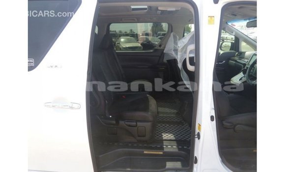 Buy Import Toyota Vellfire White Car in Import - Dubai in Abhasia Buy Import Toyota Vellfire White Car in Import - Dubai in Abhasia