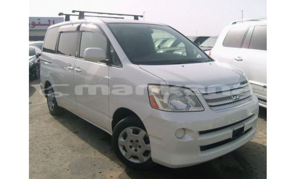 Buy Import Toyota Noah White Car in Import - Dubai in Abhasia Buy Import Toyota Noah White Car in Import - Dubai in Abhasia