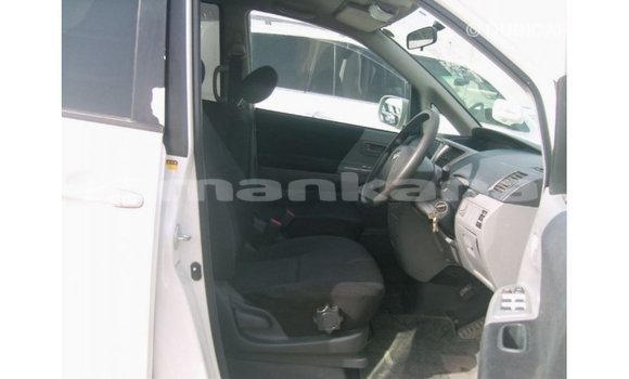 Buy Import Toyota Noah White Car in Import - Dubai in Abhasia Buy Import Toyota Noah White Car in Import - Dubai in Abhasia