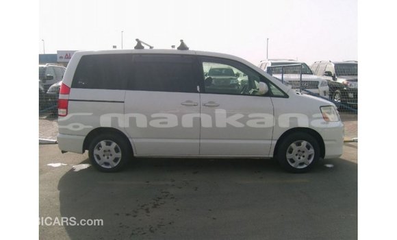 Buy Import Toyota Noah White Car in Import - Dubai in Abhasia Buy Import Toyota Noah White Car in Import - Dubai in Abhasia