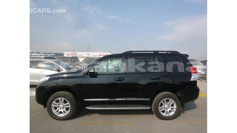Big with watermark toyota prado abhasia import dubai 2548