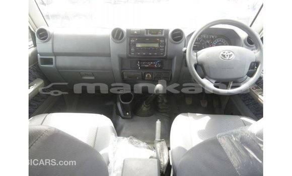Buy Import Toyota Land Cruiser White Car in Import - Dubai in Abhasia Buy Import Toyota Land Cruiser White Car in Import - Dubai in Abhasia