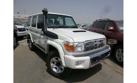 Buy Import Toyota Land Cruiser White Car in Import - Dubai in Abhasia Buy Import Toyota Land Cruiser White Car in Import - Dubai in Abhasia