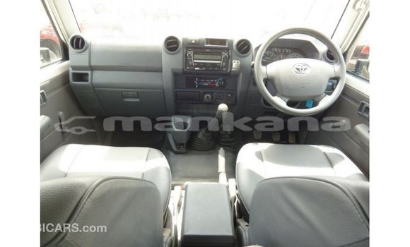 Buy Import Toyota Land Cruiser White Car in Import - Dubai in Abhasia Buy Import Toyota Land Cruiser White Car in Import - Dubai in Abhasia