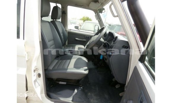 Buy Import Toyota Land Cruiser White Car in Import - Dubai in Abhasia Buy Import Toyota Land Cruiser White Car in Import - Dubai in Abhasia