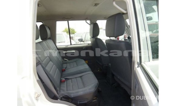 Buy Import Toyota Land Cruiser White Car in Import - Dubai in Abhasia Buy Import Toyota Land Cruiser White Car in Import - Dubai in Abhasia