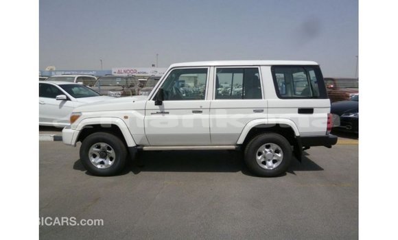 Buy Import Toyota Land Cruiser White Car in Import - Dubai in Abhasia Buy Import Toyota Land Cruiser White Car in Import - Dubai in Abhasia