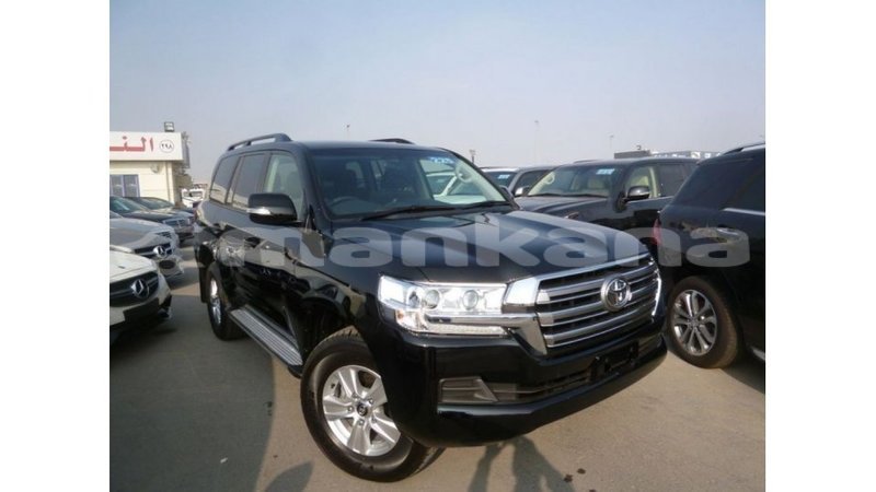 Big with watermark toyota land cruiser abhasia import dubai 2579