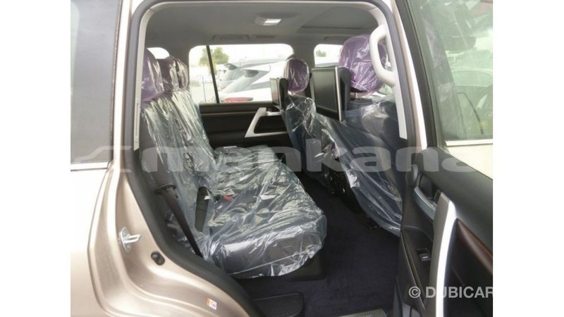 Big with watermark toyota land cruiser abhasia import dubai 2583