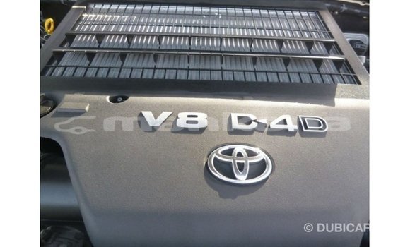 Buy Import Toyota Land Cruiser White Car in Import - Dubai in Abhasia Buy Import Toyota Land Cruiser White Car in Import - Dubai in Abhasia