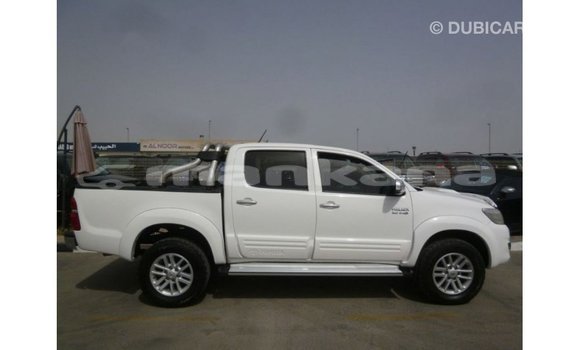 Buy Import Toyota Hilux White Car in Import - Dubai in Abhasia Buy Import Toyota Hilux White Car in Import - Dubai in Abhasia