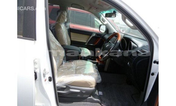 Buy Import Toyota Prado White Car in Import - Dubai in Abhasia Buy Import Toyota Prado White Car in Import - Dubai in Abhasia
