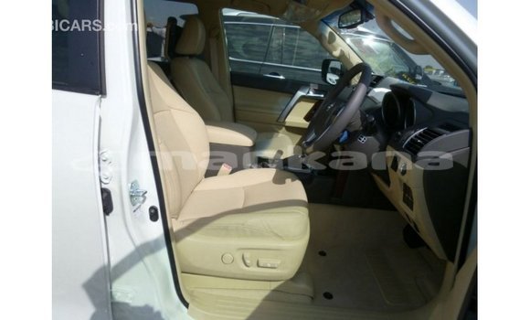 Buy Import Toyota Prado White Car in Import - Dubai in Abhasia Buy Import Toyota Prado White Car in Import - Dubai in Abhasia