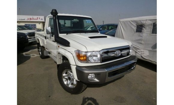 Buy Import Toyota Land Cruiser White Car in Import - Dubai in Abhasia Buy Import Toyota Land Cruiser White Car in Import - Dubai in Abhasia
