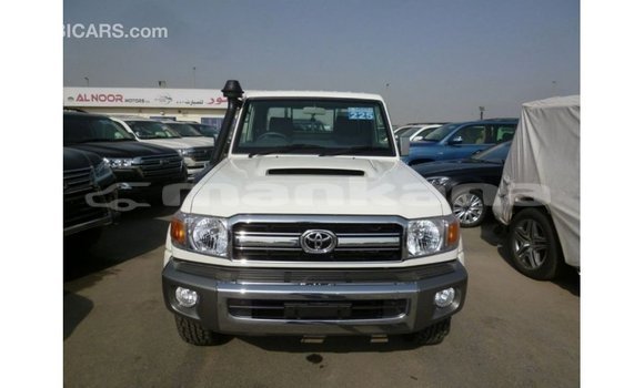 Buy Import Toyota Land Cruiser White Car in Import - Dubai in Abhasia Buy Import Toyota Land Cruiser White Car in Import - Dubai in Abhasia