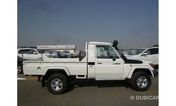 Buy Import Toyota Land Cruiser White Car in Import - Dubai in Abhasia Buy Import Toyota Land Cruiser White Car in Import - Dubai in Abhasia