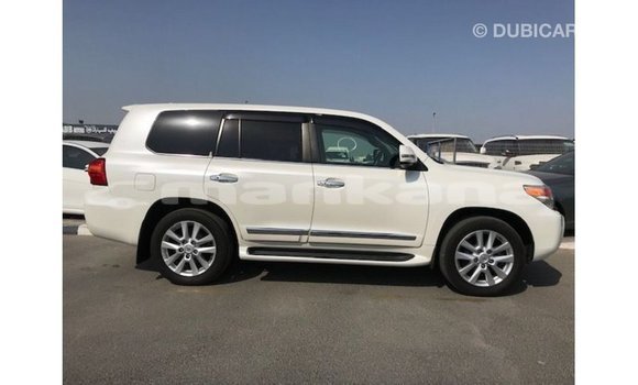 Buy Import Toyota Land Cruiser White Car in Import - Dubai in Abhasia Buy Import Toyota Land Cruiser White Car in Import - Dubai in Abhasia