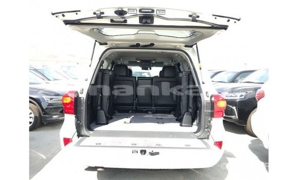 Buy Import Toyota Land Cruiser White Car in Import - Dubai in Abhasia Buy Import Toyota Land Cruiser White Car in Import - Dubai in Abhasia