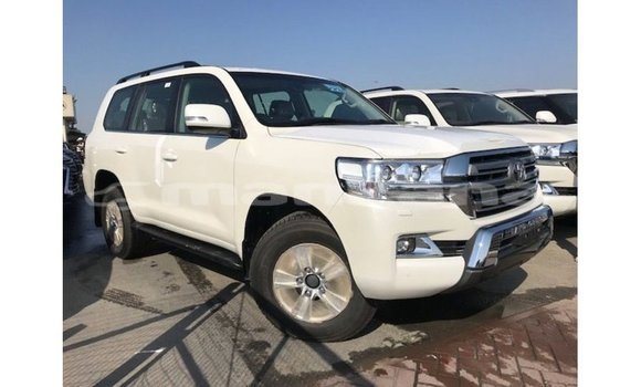 Buy Import Toyota Land Cruiser White Car in Import - Dubai in Abhasia Buy Import Toyota Land Cruiser White Car in Import - Dubai in Abhasia