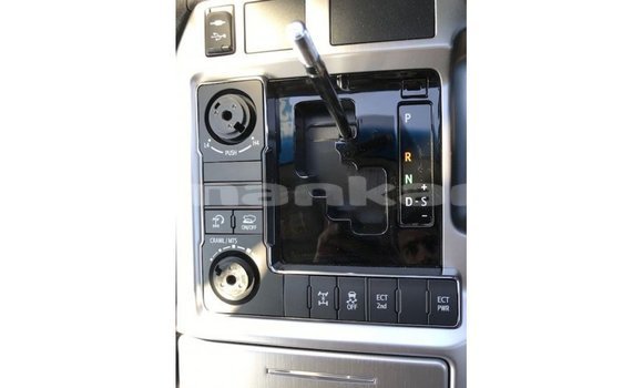 Buy Import Toyota Land Cruiser White Car in Import - Dubai in Abhasia Buy Import Toyota Land Cruiser White Car in Import - Dubai in Abhasia