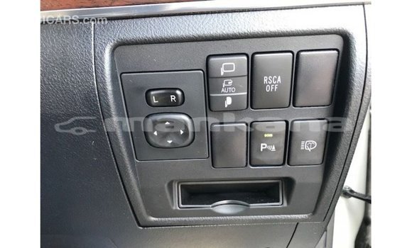 Buy Import Toyota Land Cruiser White Car in Import - Dubai in Abhasia Buy Import Toyota Land Cruiser White Car in Import - Dubai in Abhasia