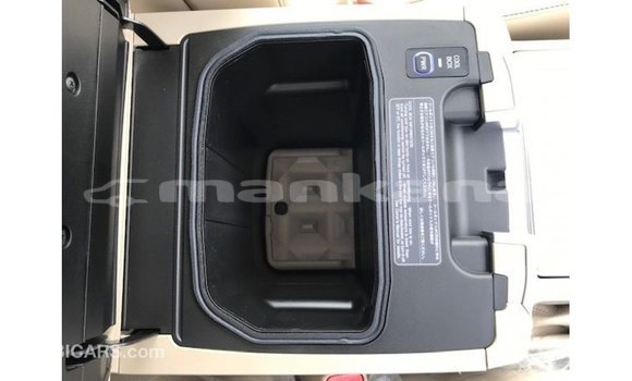 Buy Import Toyota Land Cruiser White Car in Import - Dubai in Abhasia Buy Import Toyota Land Cruiser White Car in Import - Dubai in Abhasia