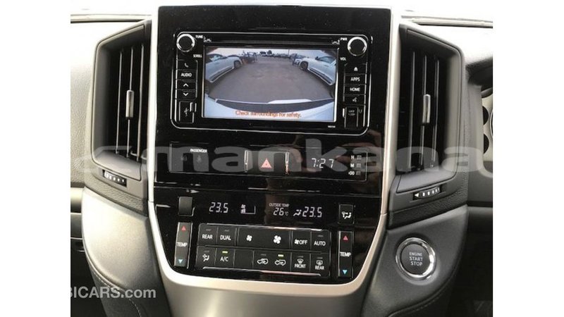 Big with watermark toyota land cruiser abhasia import dubai 2631