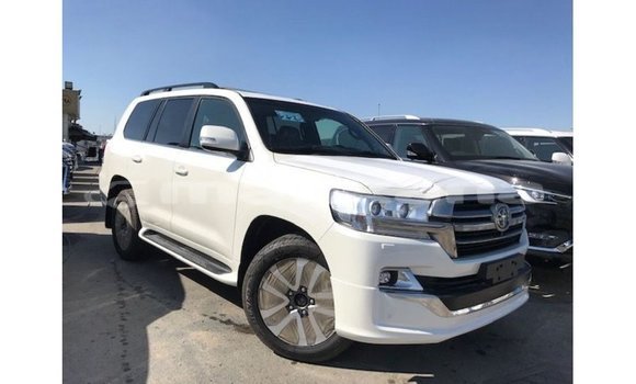 Buy Import Toyota Land Cruiser White Car in Import - Dubai in Abhasia Buy Import Toyota Land Cruiser White Car in Import - Dubai in Abhasia