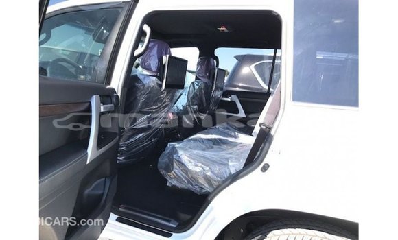 Buy Import Toyota Land Cruiser White Car in Import - Dubai in Abhasia Buy Import Toyota Land Cruiser White Car in Import - Dubai in Abhasia