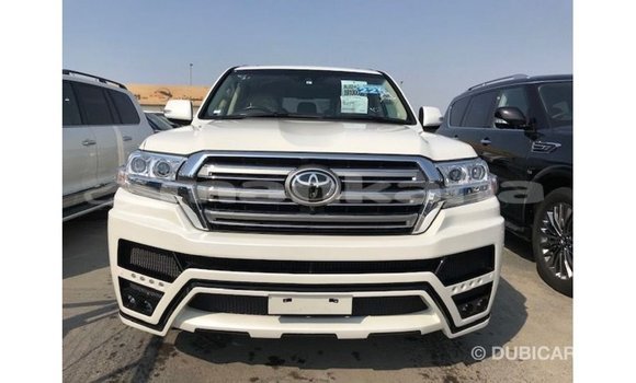Buy Import Toyota Land Cruiser White Car in Import - Dubai in Abhasia Buy Import Toyota Land Cruiser White Car in Import - Dubai in Abhasia