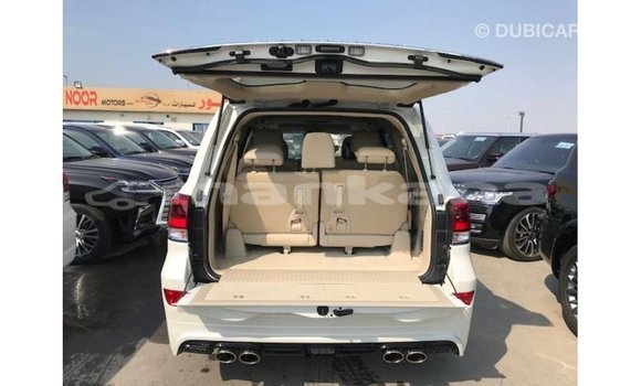 Buy Import Toyota Land Cruiser White Car in Import - Dubai in Abhasia Buy Import Toyota Land Cruiser White Car in Import - Dubai in Abhasia