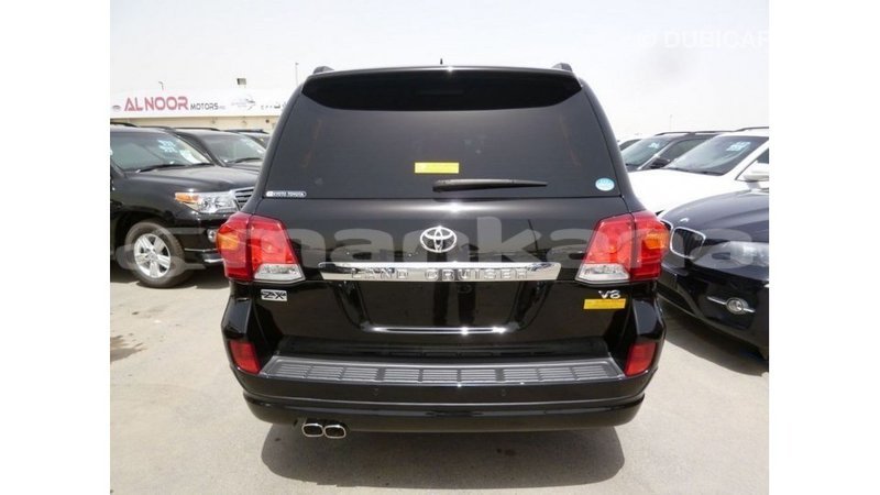 Big with watermark toyota land cruiser abhasia import dubai 2648