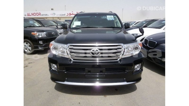 Big with watermark toyota land cruiser abhasia import dubai 2648