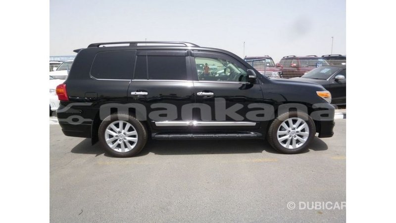 Big with watermark toyota land cruiser abhasia import dubai 2648