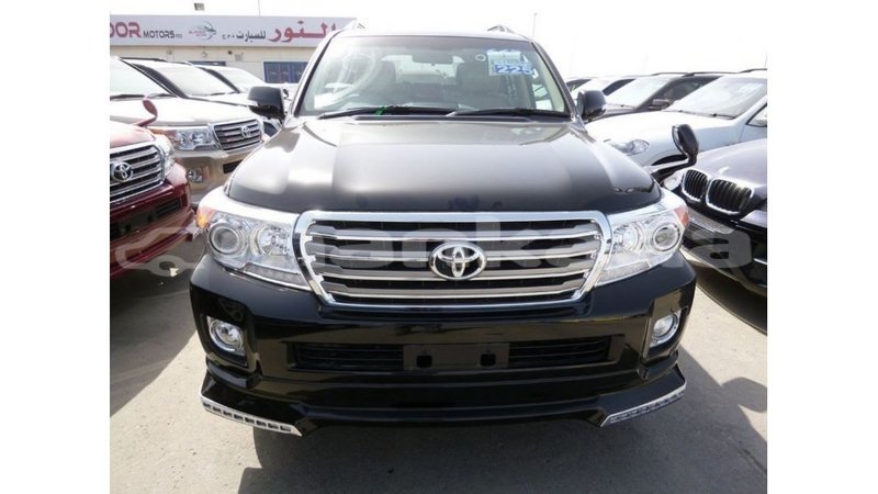Big with watermark toyota land cruiser abhasia import dubai 2651