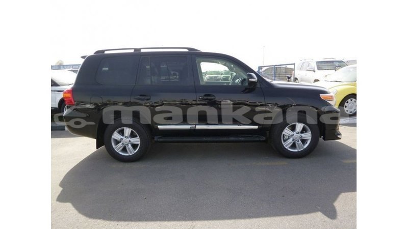 Big with watermark toyota land cruiser abhasia import dubai 2651