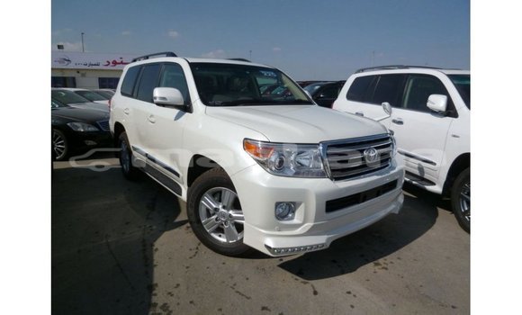 Buy Import Toyota Land Cruiser White Car in Import - Dubai in Abhasia Buy Import Toyota Land Cruiser White Car in Import - Dubai in Abhasia