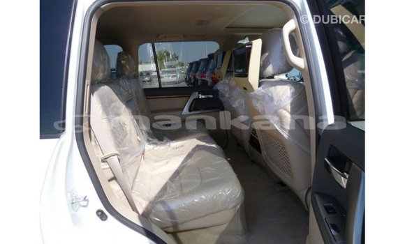 Buy Import Toyota Land Cruiser White Car in Import - Dubai in Abhasia Buy Import Toyota Land Cruiser White Car in Import - Dubai in Abhasia