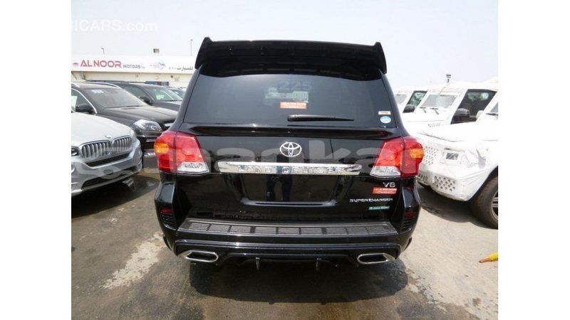 Big with watermark toyota land cruiser abhasia import dubai 2656