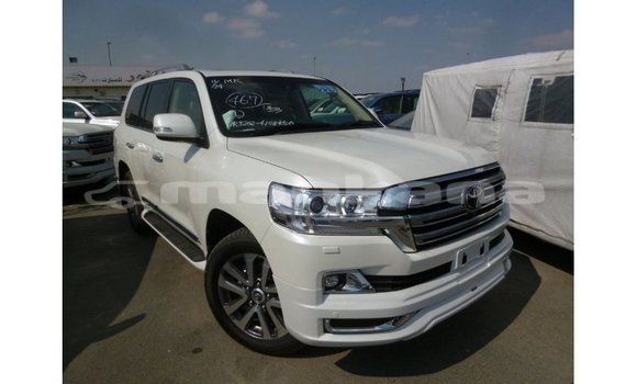 Buy Import Toyota Land Cruiser White Car in Import - Dubai in Abhasia Buy Import Toyota Land Cruiser White Car in Import - Dubai in Abhasia