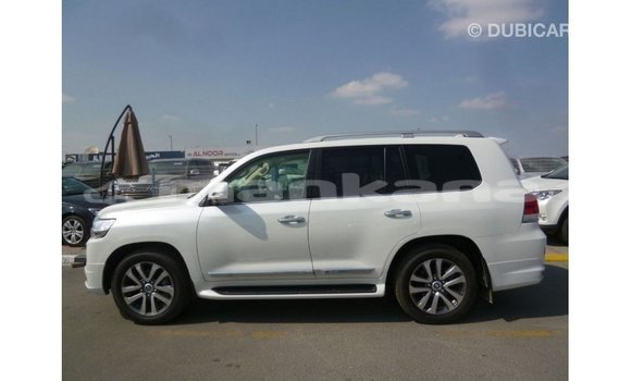 Buy Import Toyota Land Cruiser White Car in Import - Dubai in Abhasia Buy Import Toyota Land Cruiser White Car in Import - Dubai in Abhasia