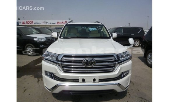 Buy Import Toyota Land Cruiser White Car in Import - Dubai in Abhasia Buy Import Toyota Land Cruiser White Car in Import - Dubai in Abhasia